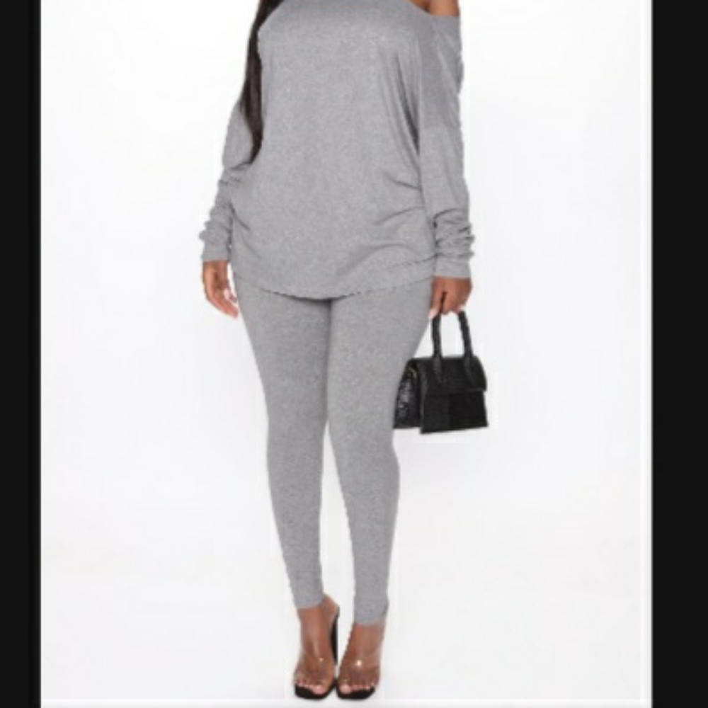 Fashion nova  off shoulders set